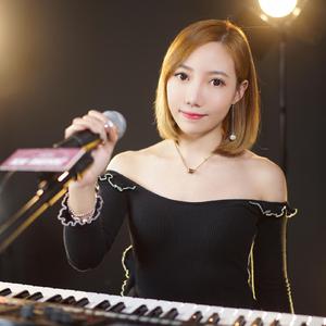 小🐔🐔插进去疯狂柔胸
